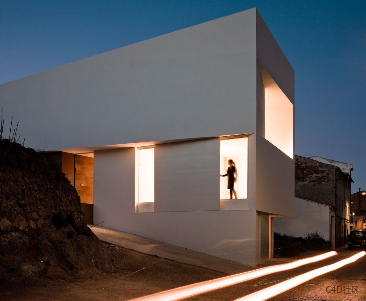 城堡俯瞰山腰上的房子-behance-Fran Silvestre Arquitectos